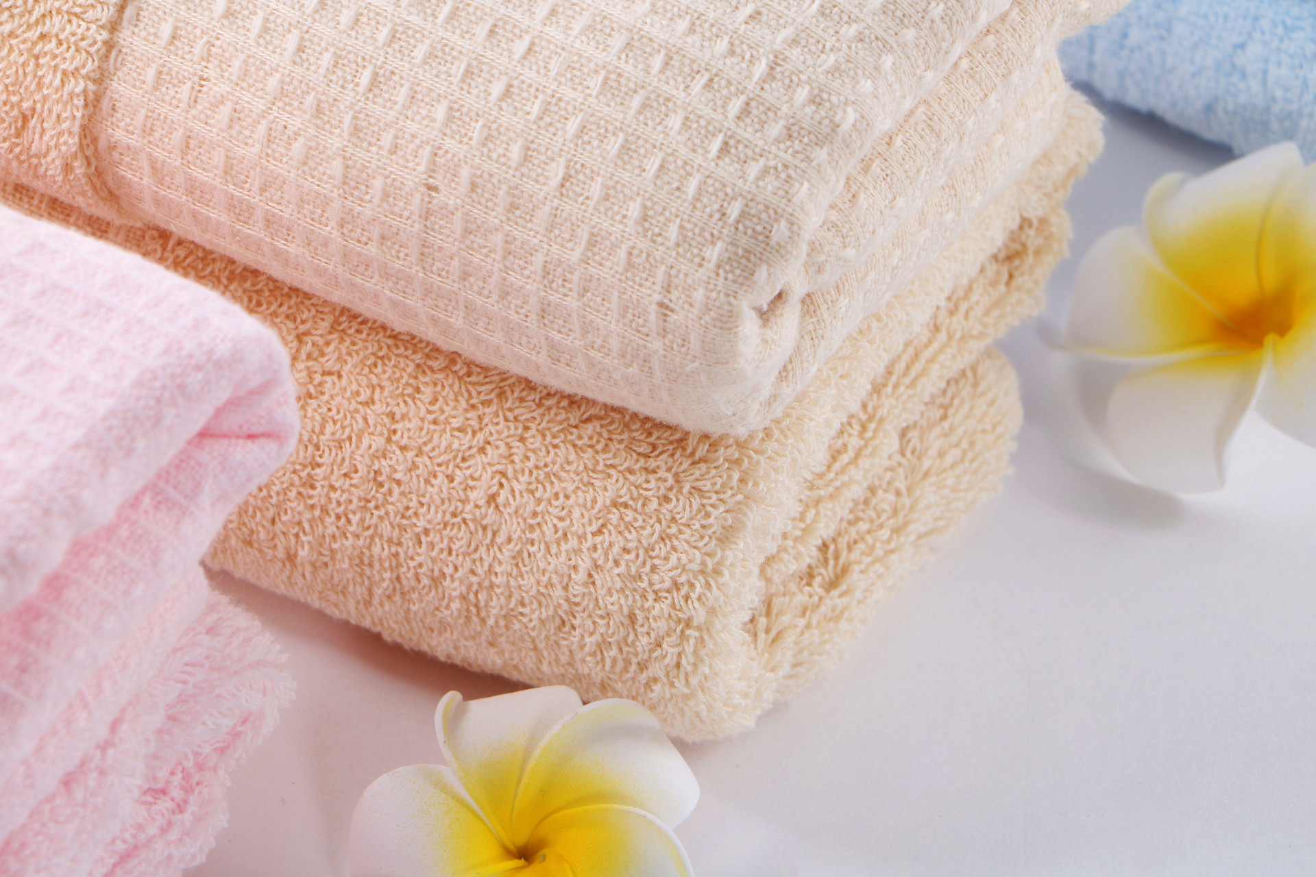 How should the towel be treated properly?